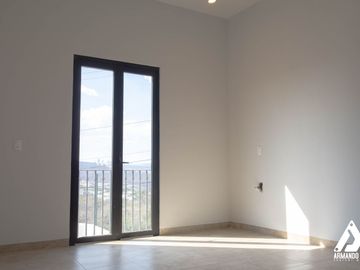 Casa en VENTA o RENTA en Bosques del Refugio. CON 4 RECAMARAS.