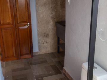 Casa en VENTA o RENTA en Bosques del Refugio. CON 4 RECAMARAS.