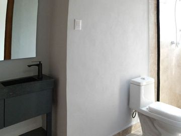 Casa en VENTA o RENTA en Bosques del Refugio. CON 4 RECAMARAS.