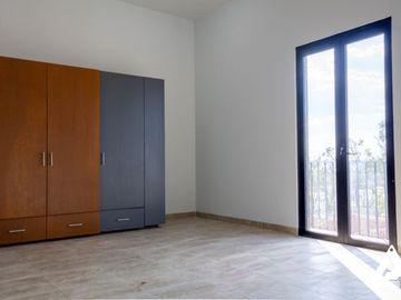 Casa en VENTA o RENTA en Bosques del Refugio. CON 4 RECAMARAS.