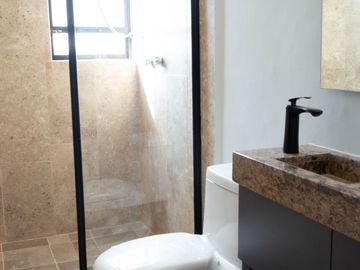 Casa en VENTA o RENTA en Bosques del Refugio. CON 4 RECAMARAS.