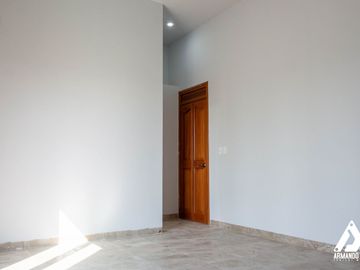 Casa en VENTA o RENTA en Bosques del Refugio. CON 4 RECAMARAS.