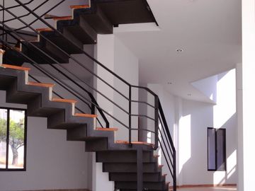 Casa en VENTA o RENTA en Bosques del Refugio. CON 4 RECAMARAS.