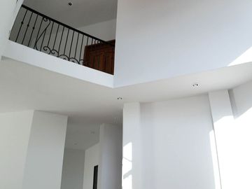 Casa en VENTA o RENTA en Bosques del Refugio. CON 4 RECAMARAS.