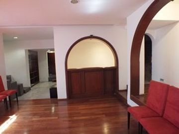 HERMOSA CASA