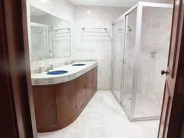 HERMOSA CASA