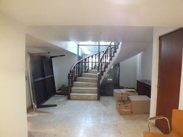 HERMOSA CASA