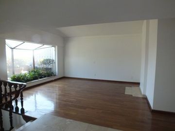 HERMOSA CASA