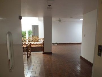 HERMOSA CASA