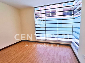 CASA ESTRENO EN VENTA EN PLENO CERCADO DE TACNA