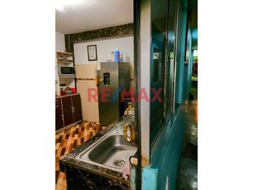 VENTA DE CASA DE 4 PISOS EN SAN JUAN DE LURIGANCHO