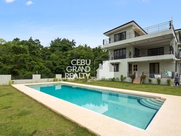 Large 9 Bedroom House with Ocean View for Sale in Maria Luisa Park
