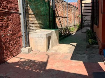 Venta de casa, buenos cimientos y gran potencial en Cuernavaca, Morelos