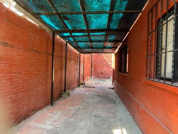 Venta de casa, buenos cimientos y gran potencial en Cuernavaca, Morelos
