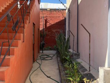 Venta de casa, buenos cimientos y gran potencial en Cuernavaca, Morelos