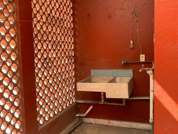 Venta de casa, buenos cimientos y gran potencial en Cuernavaca, Morelos