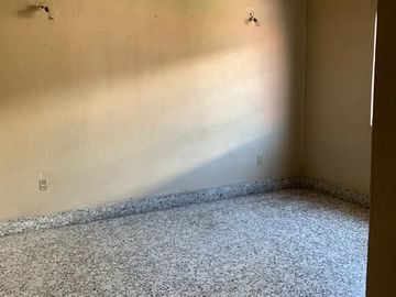 Venta de casa, buenos cimientos y gran potencial en Cuernavaca, Morelos