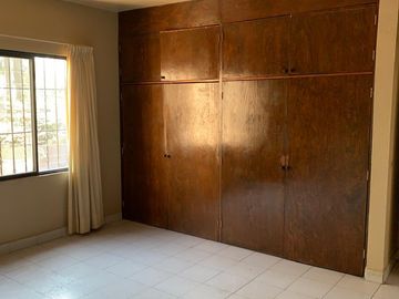 Venta de casa, buenos cimientos y gran potencial en Cuernavaca, Morelos