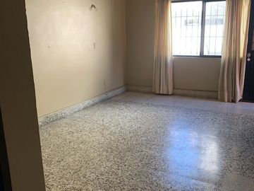 Venta de casa, buenos cimientos y gran potencial en Cuernavaca, Morelos