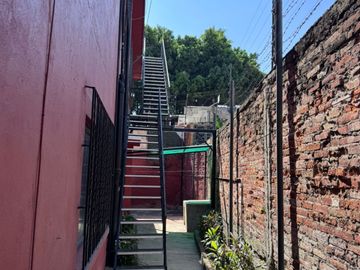 Venta de casa, buenos cimientos y gran potencial en Cuernavaca, Morelos