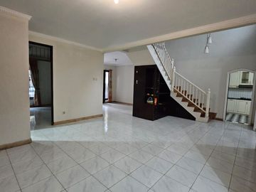 Dijual Rumah Nyaman di Bintaro, Lingkungan Asri, Strategis