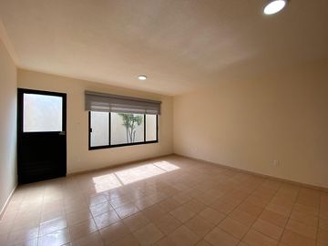 VENTA CASA MANSIONES DEL VALLE,4 recamaras,estudio,cuarto servicio,jardin