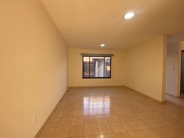 VENTA CASA MANSIONES DEL VALLE,4 recamaras,estudio,cuarto servicio,jardin