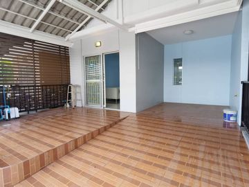 87587 - ขายทาวเฮ้าส์ 18.2 ตร.วา หมู่บ้านพฤกษา 64/2 ต.คลอง 3 อ.คลองหลวง จ.ปทุมธานี