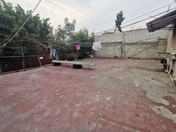 Casa / Bodega en venta en Leyes de Reforma 3a Sección, Iztapalapa, Ciudad de México