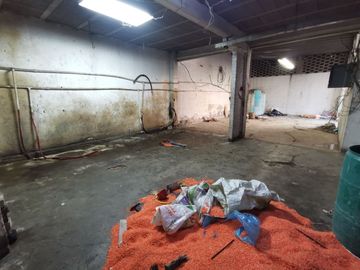 Casa / Bodega en venta en Leyes de Reforma 3a Sección, Iztapalapa, Ciudad de México