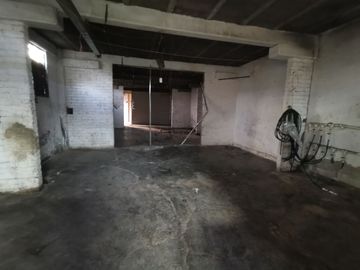 Casa / Bodega en venta en Leyes de Reforma 3a Sección, Iztapalapa, Ciudad de México