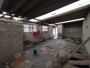 Casa / Bodega en venta en Leyes de Reforma 3a Sección, Iztapalapa, Ciudad de México
