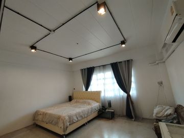 87623 - ขายตึกแถว-อาคารพาณิชย์ 3.5ชั้น ห้องริม ถ.เทศา ทำเลการค้า-ชุมชน ใจกลางนครปฐม