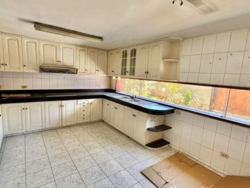 Casa a precio de terreno - Las Gardenias, Surco