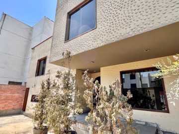 Casa a precio de terreno - Las Gardenias, Surco