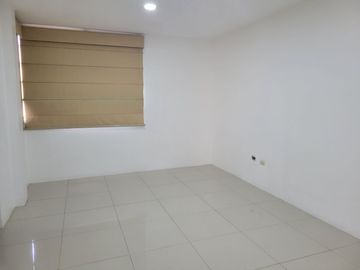 Venta de Casa en Urbanizacion Arcadia en Via a la Costa
