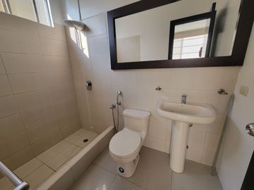 Venta de Casa en Urbanizacion Arcadia en Via a la Costa