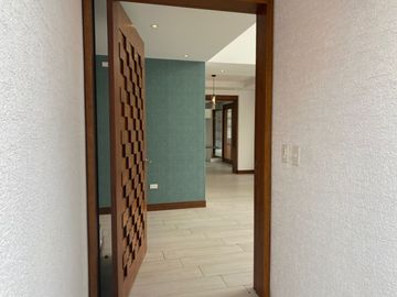 VENTA OPORTUNIDAD CASA EN NAYON EN URBANIZACION PRIVADA