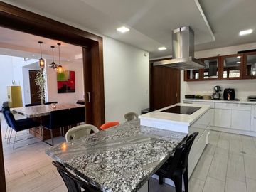 VENTA OPORTUNIDAD CASA EN NAYON EN URBANIZACION PRIVADA