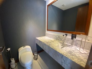 VENTA OPORTUNIDAD CASA EN NAYON EN URBANIZACION PRIVADA