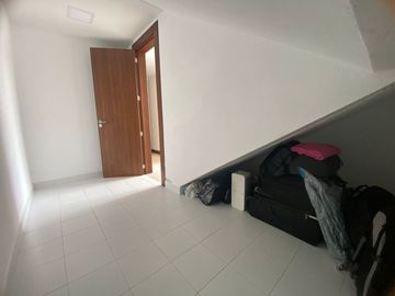 VENTA OPORTUNIDAD CASA EN NAYON EN URBANIZACION PRIVADA