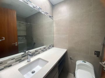 VENTA OPORTUNIDAD CASA EN NAYON EN URBANIZACION PRIVADA
