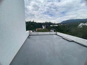 VENTA OPORTUNIDAD CASA EN NAYON EN URBANIZACION PRIVADA