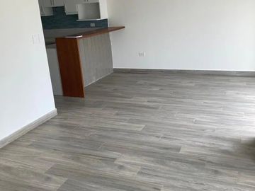 BARRANCO, ACOGEDOR TRIPLEX CON BALCON, TERRAZA, BBQ, VISTA EXTERIOR, FRENTE A PARQUE, LIMITE CON MIRAFLORES