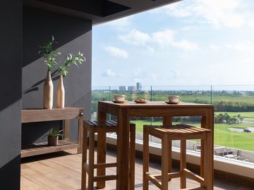 Exclusivo Departamento de 2 Habitaciones con Vista al Campo de Golf en Puerto Cancun