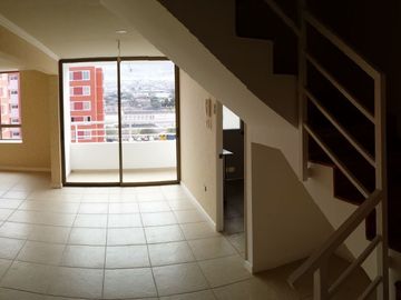 Departamento Duplex, Condominio Parque Juan Lopez