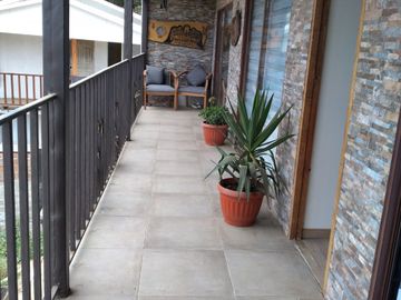SAN SEBASTIAN- CASA DE 160 mT2 ADEMAS 6 CABAÑAS EQUIPADISIMAS FUNCIONANDO. OPORTUNIDAD.