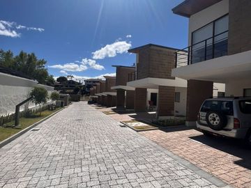 VENTA DE CASA 4 HABITACIONES EN EL VALLE DE LOS CHILLOS