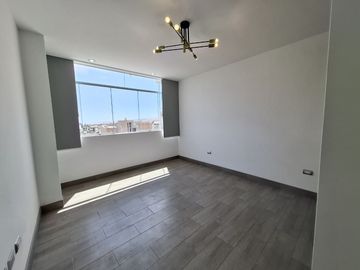 HERMOSA CASA EN VENTA EN RESIDENCIAL LAS VIÑAS DE POCOLLAY- TACNA