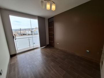 HERMOSA CASA EN VENTA EN RESIDENCIAL LAS VIÑAS DE POCOLLAY- TACNA